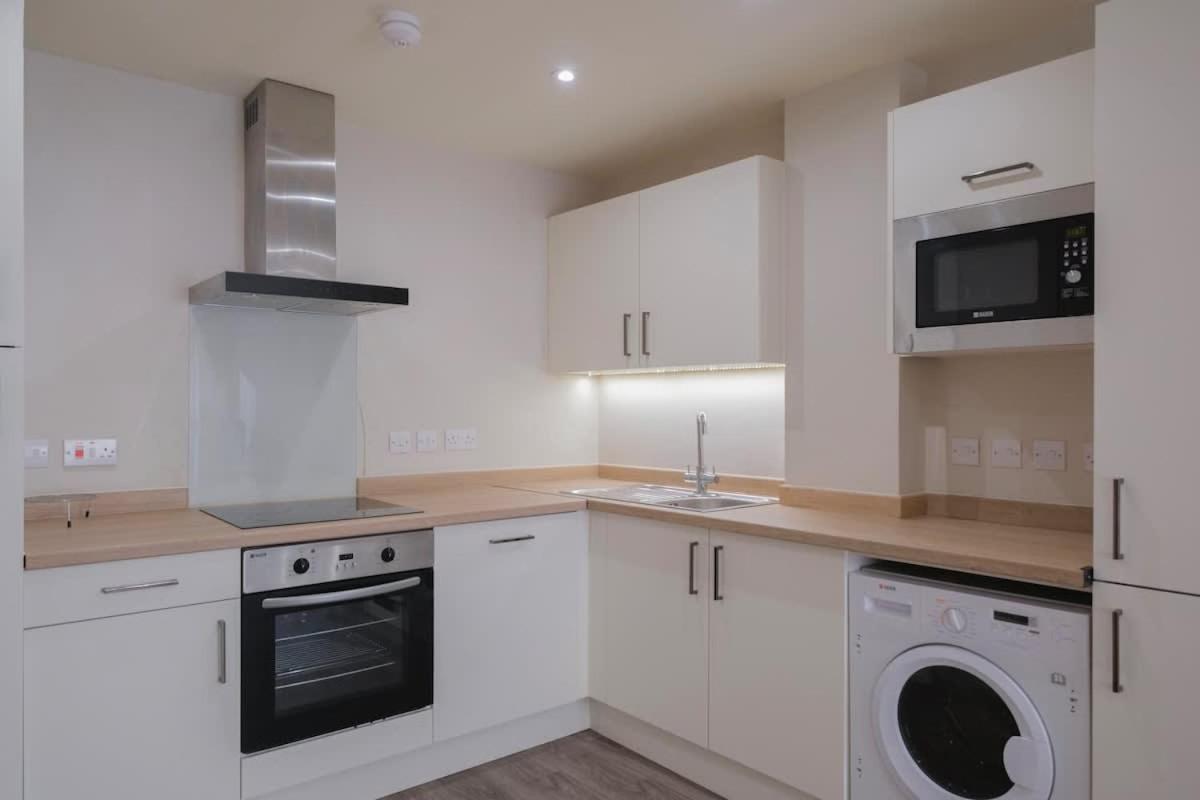 Charming 1-Bedroom Apartment In Leeds City Centre Perfect For Couples Or Solo Travelers Bagian luar foto
