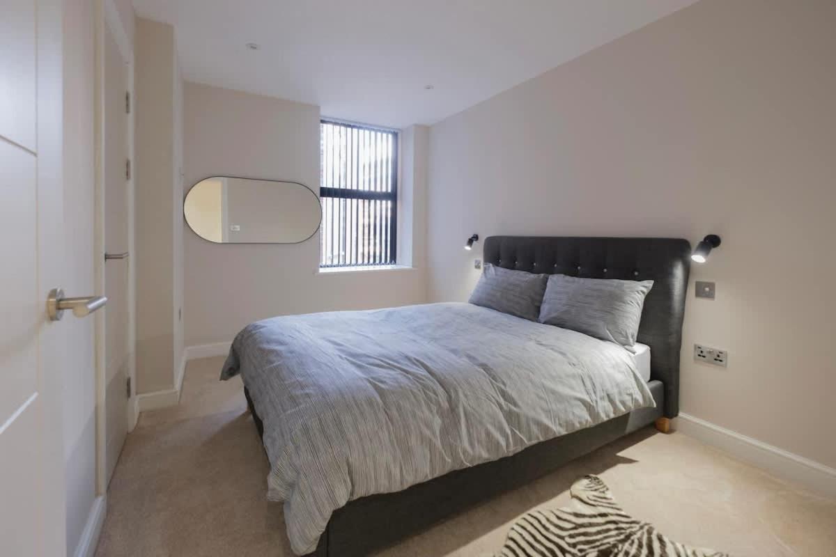 Charming 1-Bedroom Apartment In Leeds City Centre Perfect For Couples Or Solo Travelers Bagian luar foto